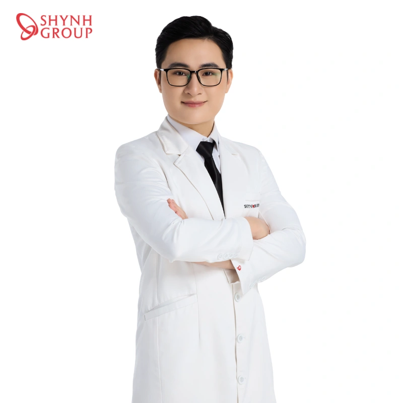 Bác sĩ Phạm Ngọc Hùng là chuyên gia tiên phong ứng dụng công nghệ cao trong điều trị da liễu - thẩm mỹ nội khoa